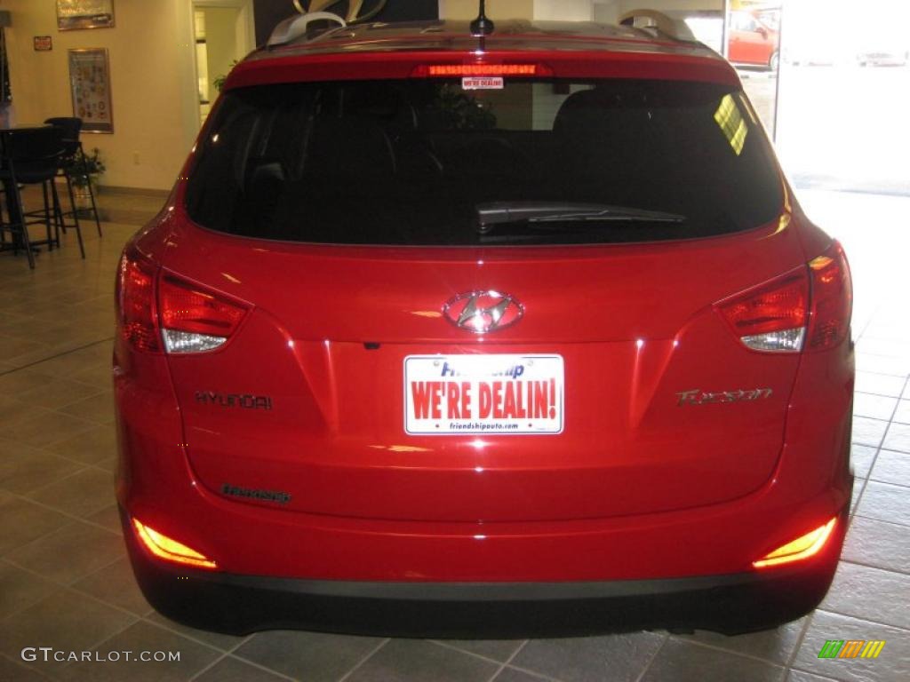 2011 Tucson GLS - Garnet Red / Taupe photo #7