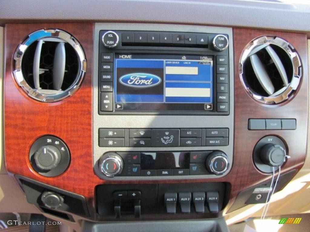 2011 Ford F450 Super Duty King Ranch Crew Cab 4x4 Dually Controls Photo #38639486