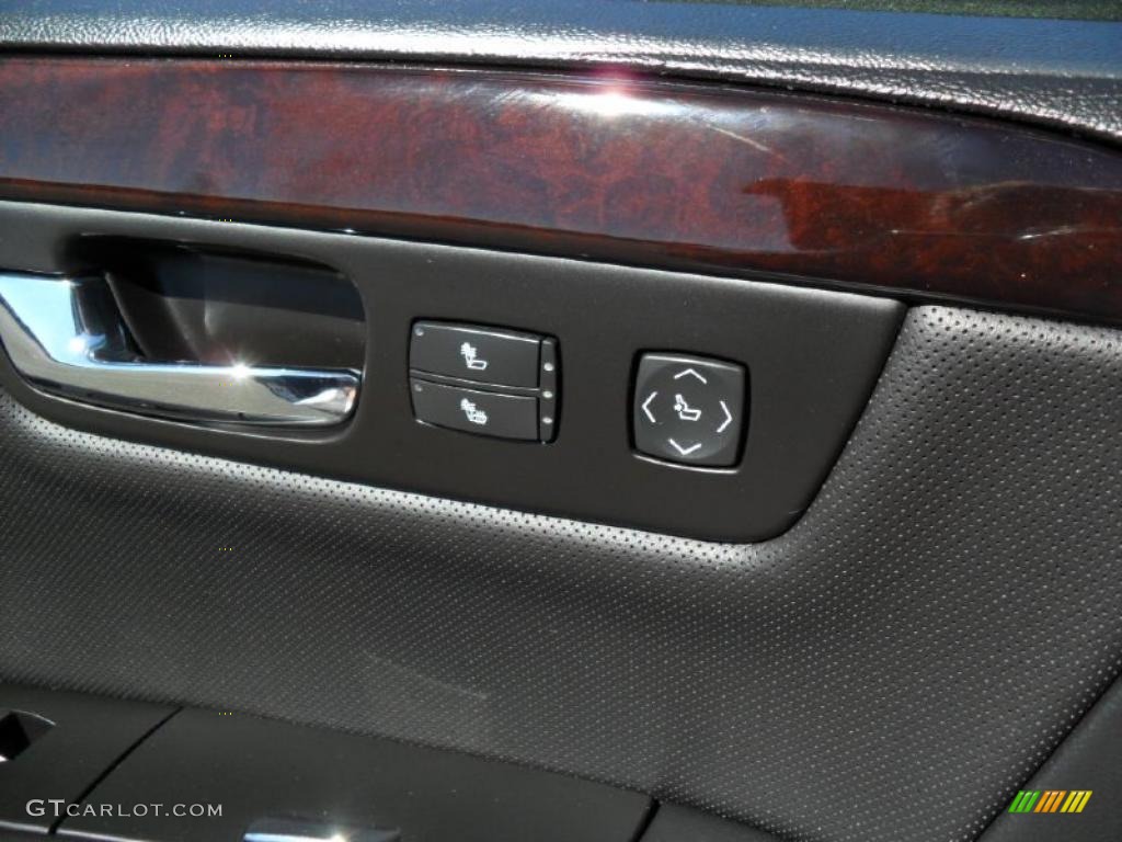 2008 DTS  - Black Raven / Ebony photo #19