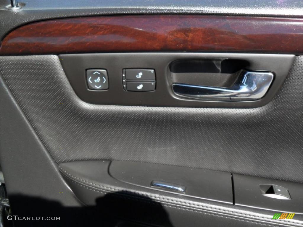 2008 DTS  - Black Raven / Ebony photo #23