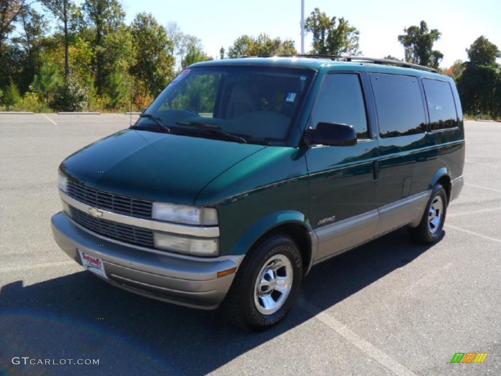 2001 Astro Passenger Van - Dark Forest Green Metallic / Pewter photo #1