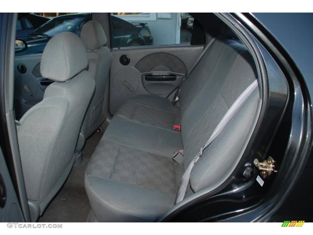 Gray Interior 2005 Chevrolet Aveo LS Sedan Photo #38641650