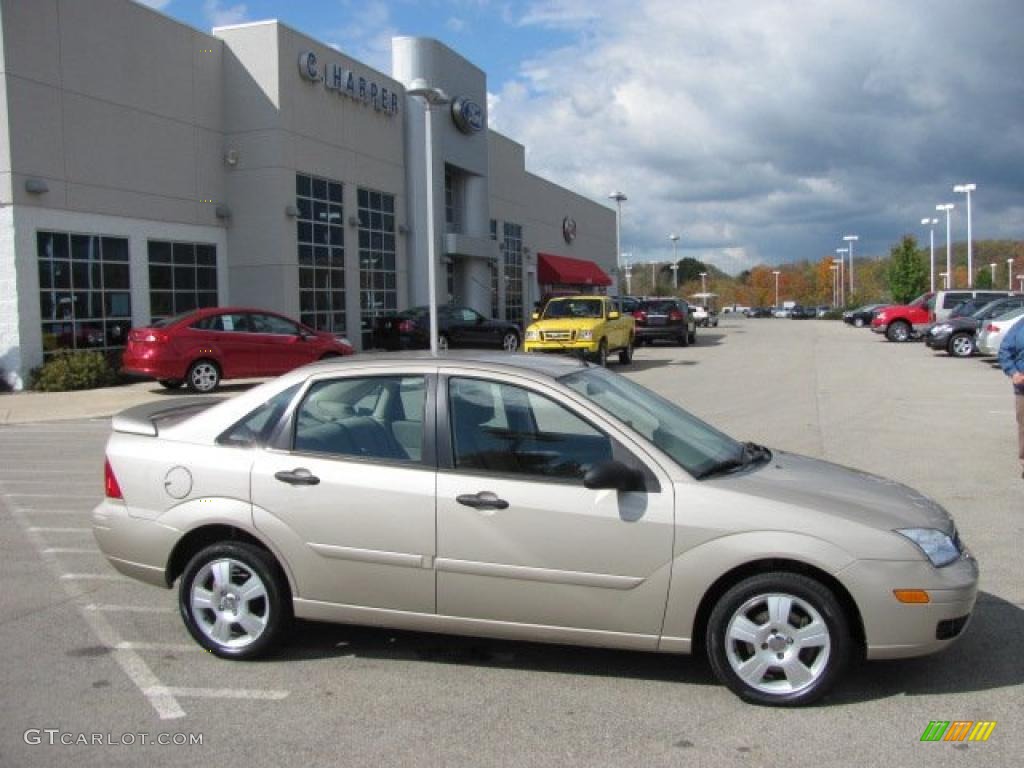 Pueblo Gold Metallic 2007 Ford Focus ZX4 SES Sedan Exterior Photo #38641870