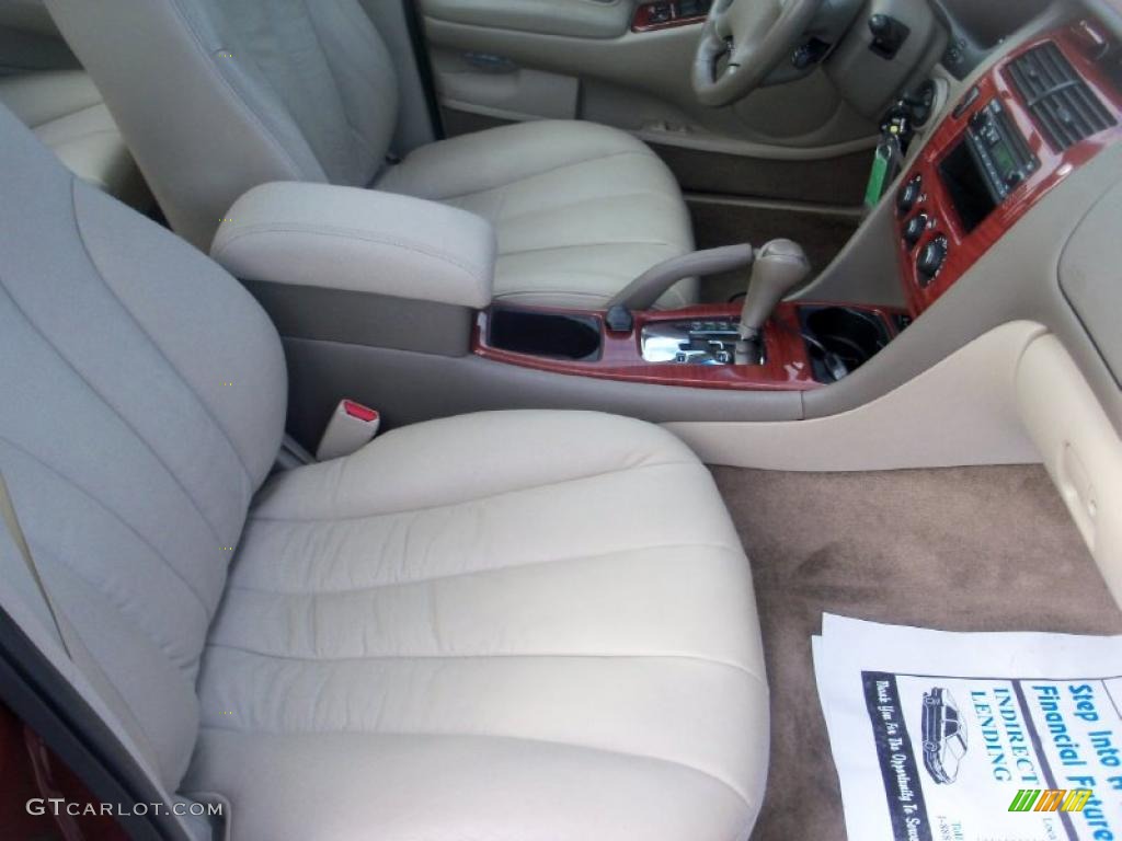 Beige Interior 2004 Mitsubishi Diamante LS Photo #38641922