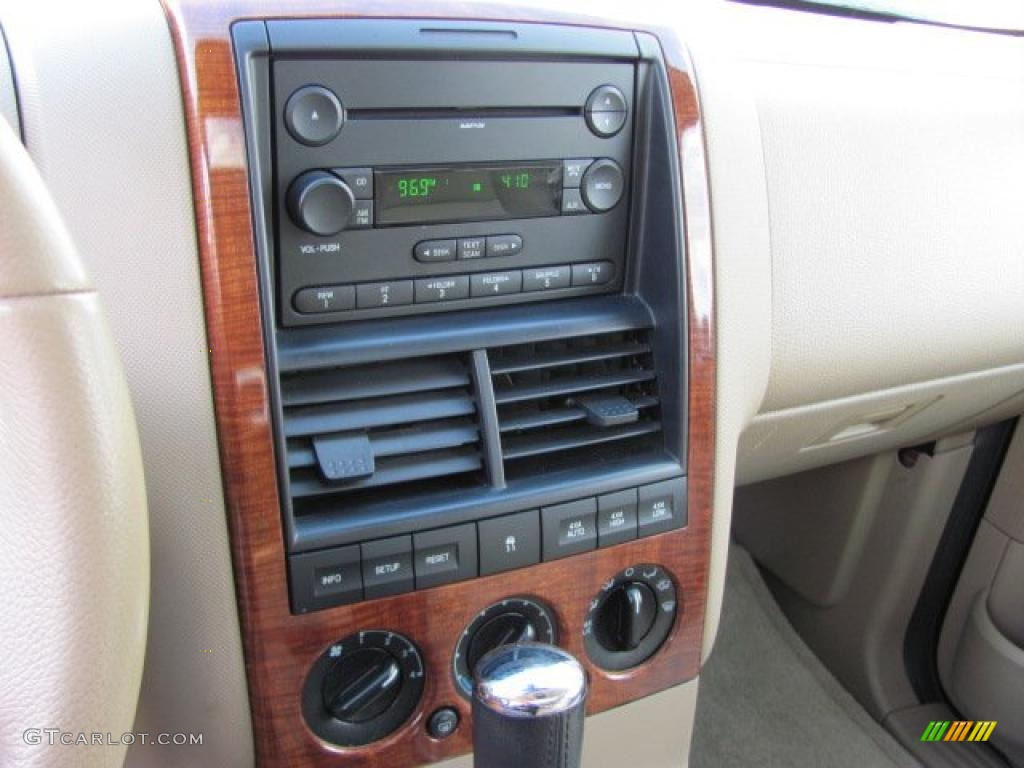 2007 Ford Explorer Eddie Bauer 4x4 Controls Photo #38643282