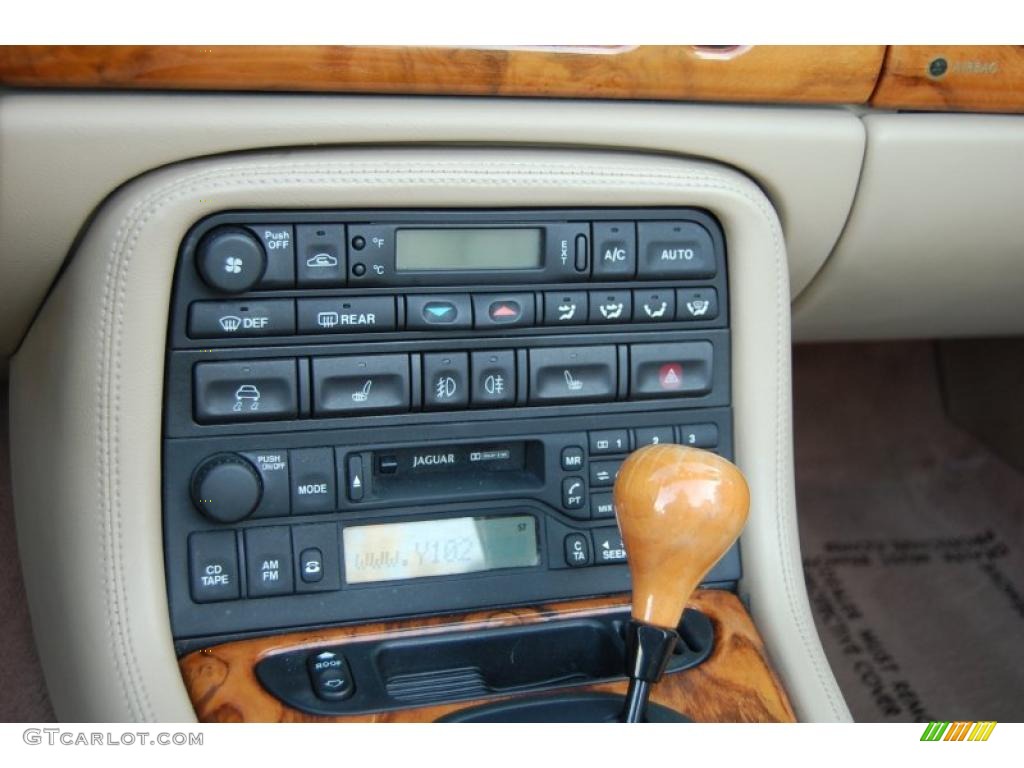 2003 XK XK8 Convertible - Ebony Black / Cashmere photo #23