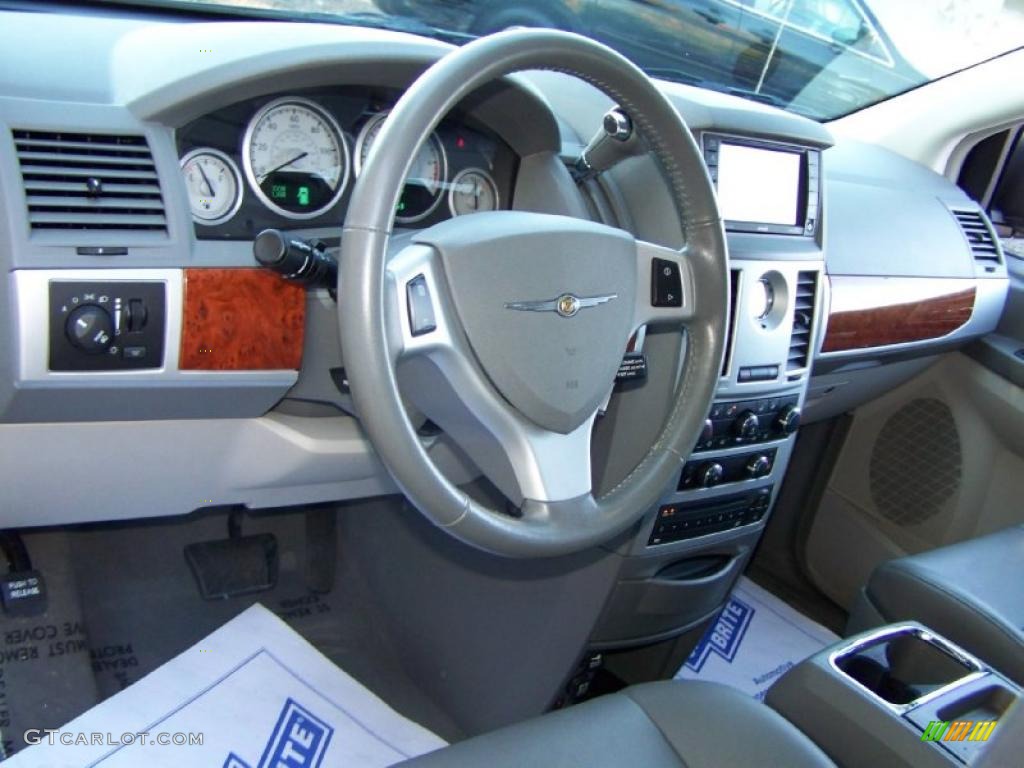 2008 Town & Country Touring Signature Series - Modern Blue Pearlcoat / Medium Slate Gray/Light Shale photo #5