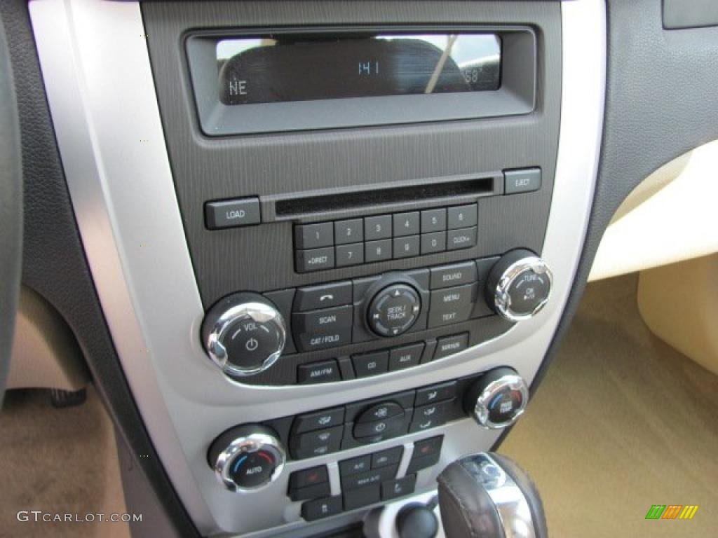 2010 Mercury Milan V6 Premier Controls Photo #38644822