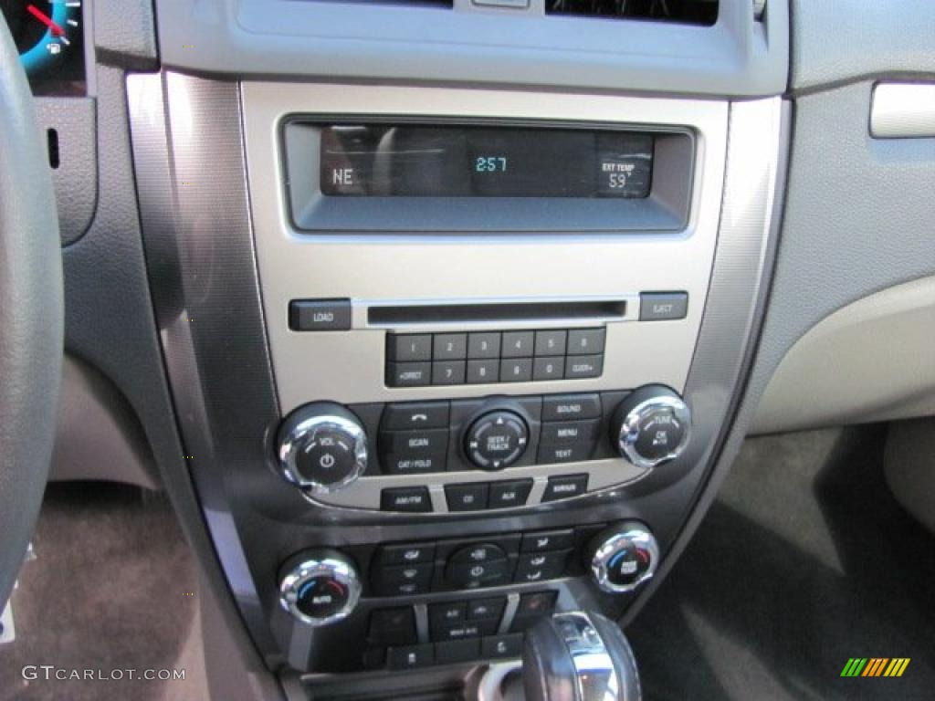 2010 Ford Fusion SEL Controls Photo #38645206