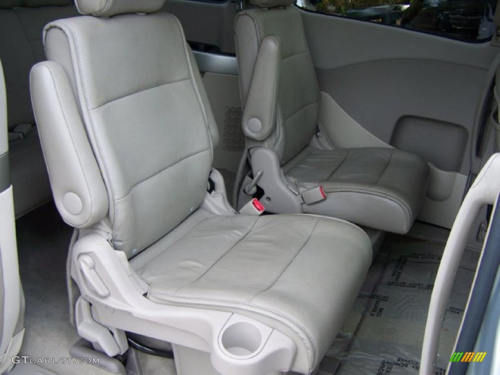 Gray Interior 2004 Nissan Quest 3.5 SE Photo #38646286