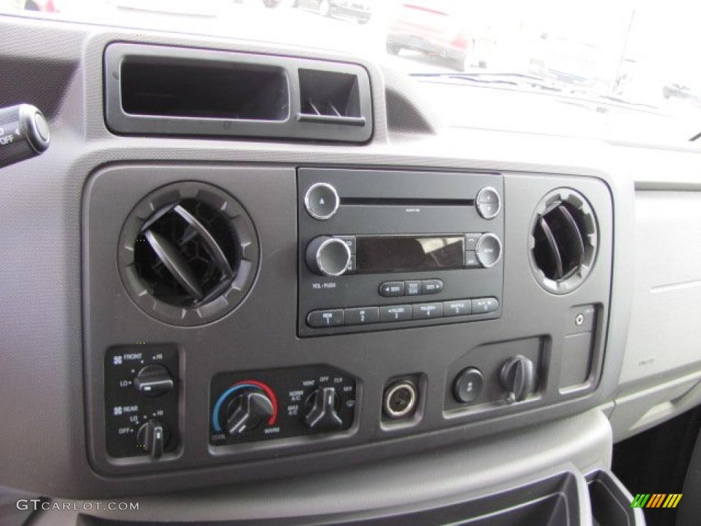 2010 Ford E Series Van E350 XLT Passenger Controls Photo #38646430