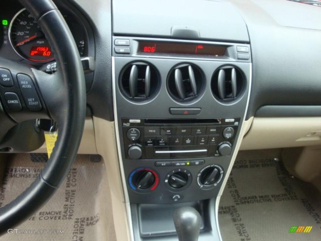 2007 Mazda MAZDA6 i Sport Sedan Controls Photo #38646834