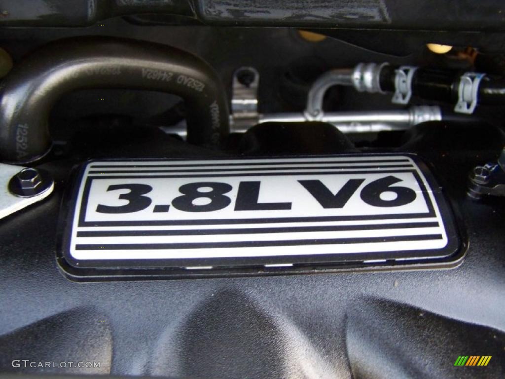 2005 Dodge Grand Caravan SXT 3.8L OHV 12V V6 Engine Photo #38647062
