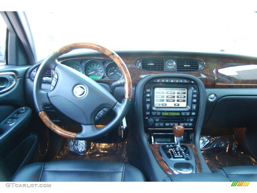 2008 Jaguar XJ Vanden Plas Charcoal Dashboard Photo #38647814