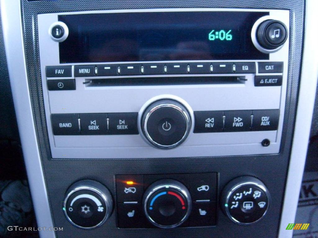 2008 Chevrolet Equinox Sport AWD Controls Photo #38648714