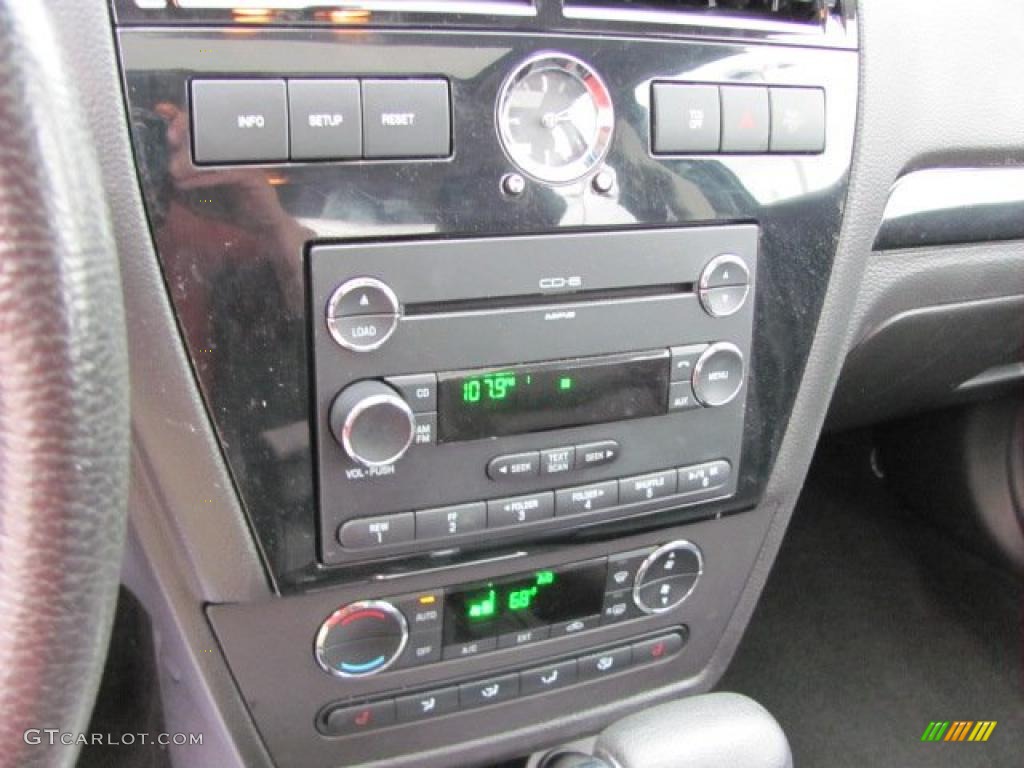 2008 Ford Fusion SEL V6 Controls Photo #38649422