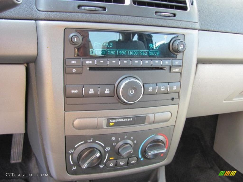 2009 Chevrolet Cobalt LS Coupe Controls Photo #38650226