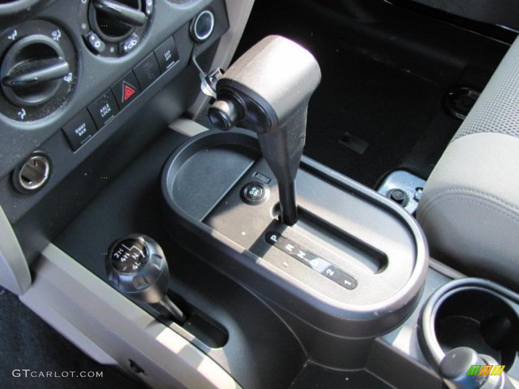 2007 Jeep Wrangler Rubicon 4x4 4 Speed Automatic Transmission Photo #38650998
