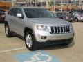 Front 3/4 View of 2011 Grand Cherokee Laredo X Package