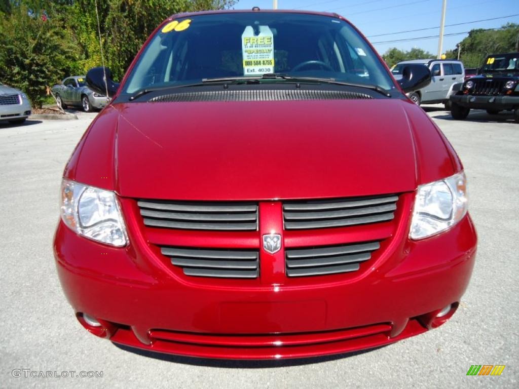 Inferno Red Crystal Pearl 2006 Dodge Grand Caravan SXT Exterior Photo #38651806