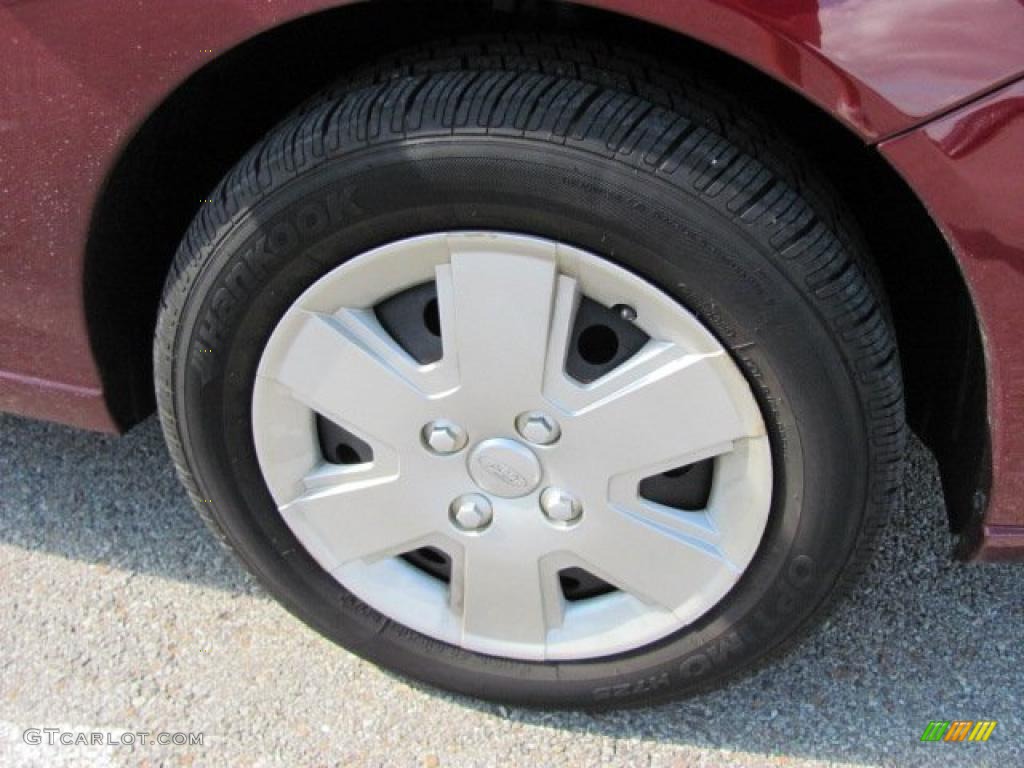 2007 Ford Focus ZX4 SE Sedan Wheel Photo #38652346