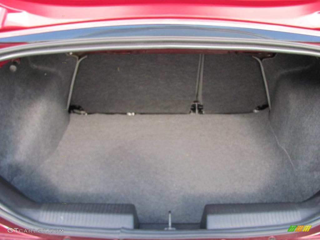 2007 Ford Focus ZX4 SE Sedan Trunk Photo #38652582