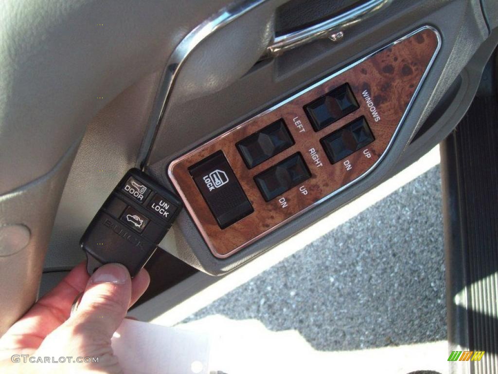1995 Buick Century Special Wagon Controls Photo #38653330