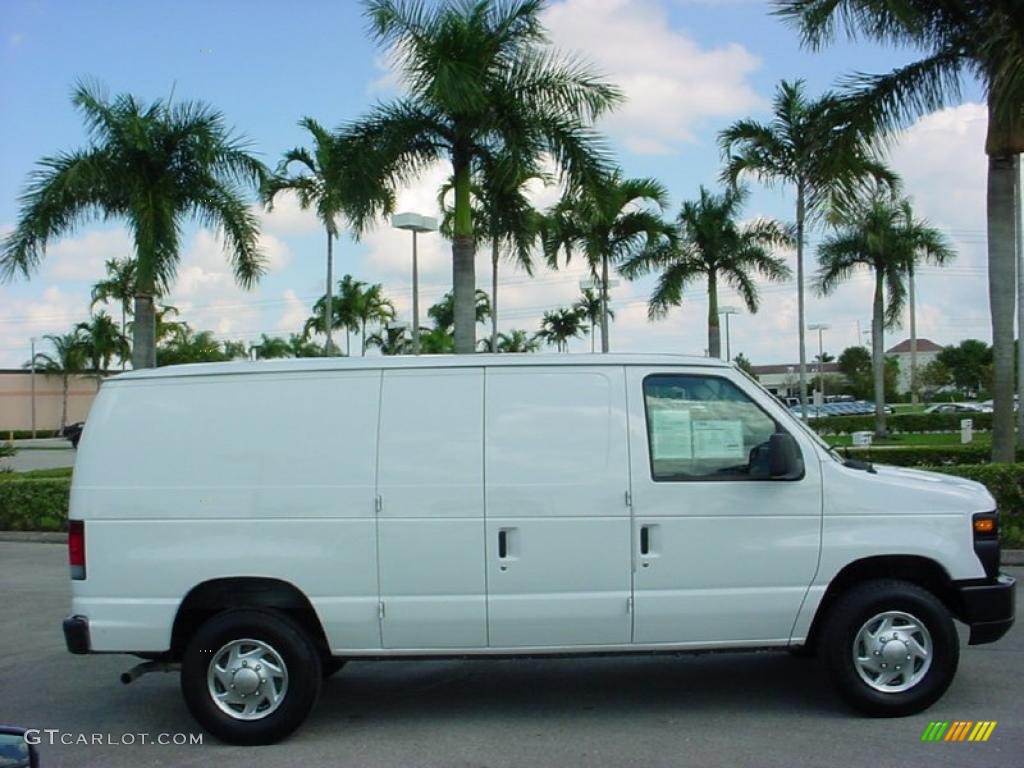 Oxford White 2010 Ford E Series Van E250 Cargo Exterior Photo #38653414