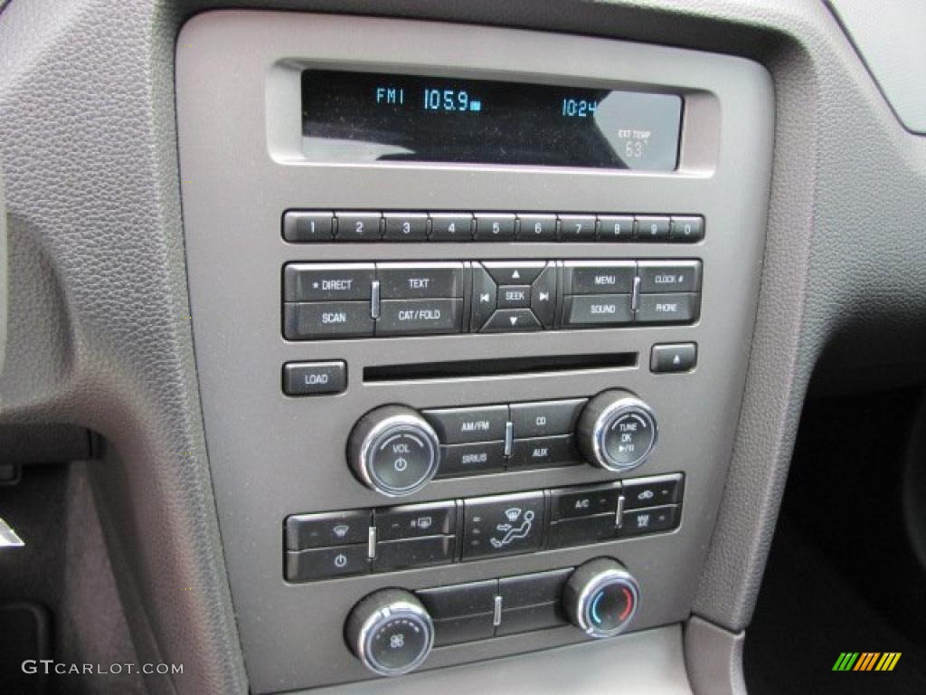 2010 Ford Mustang GT Coupe Controls Photo #38654794