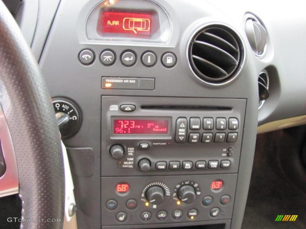 2007 Pontiac Grand Prix GT Sedan Controls Photo #38655626