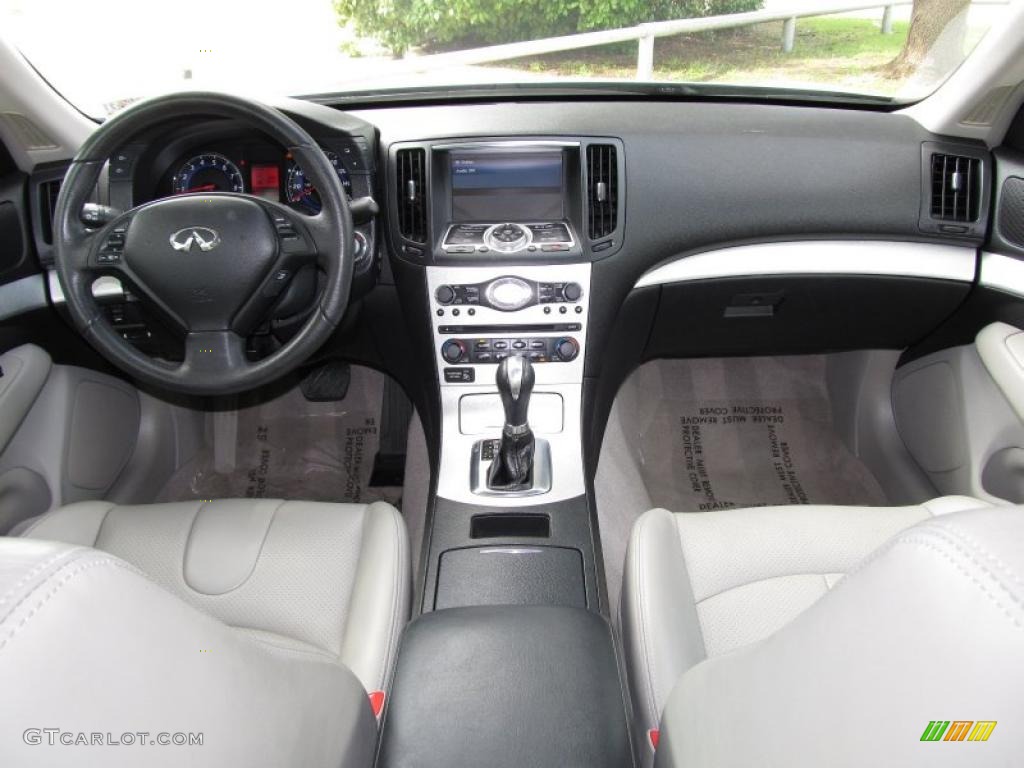 2009 Infiniti G 37 Journey Sedan Stone Dashboard Photo #38655694