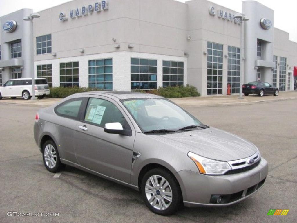 2008 Focus SE Coupe - Vapor Silver Metallic / Charcoal Black photo #1