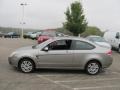 2008 Vapor Silver Metallic Ford Focus SE Coupe  photo #6