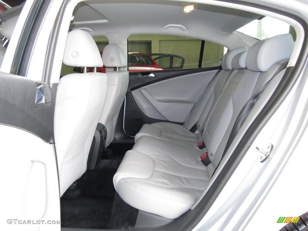 Classic Grey Interior 2007 Volkswagen Passat 2.0T Sedan Photo #38659550