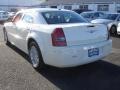 Cool Vanilla White - 300 Touring Photo No. 6