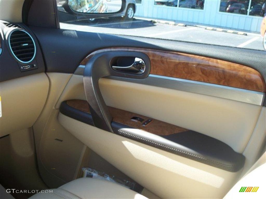 2011 Buick Enclave CXL AWD Cashmere/Cocoa Door Panel Photo #38661754