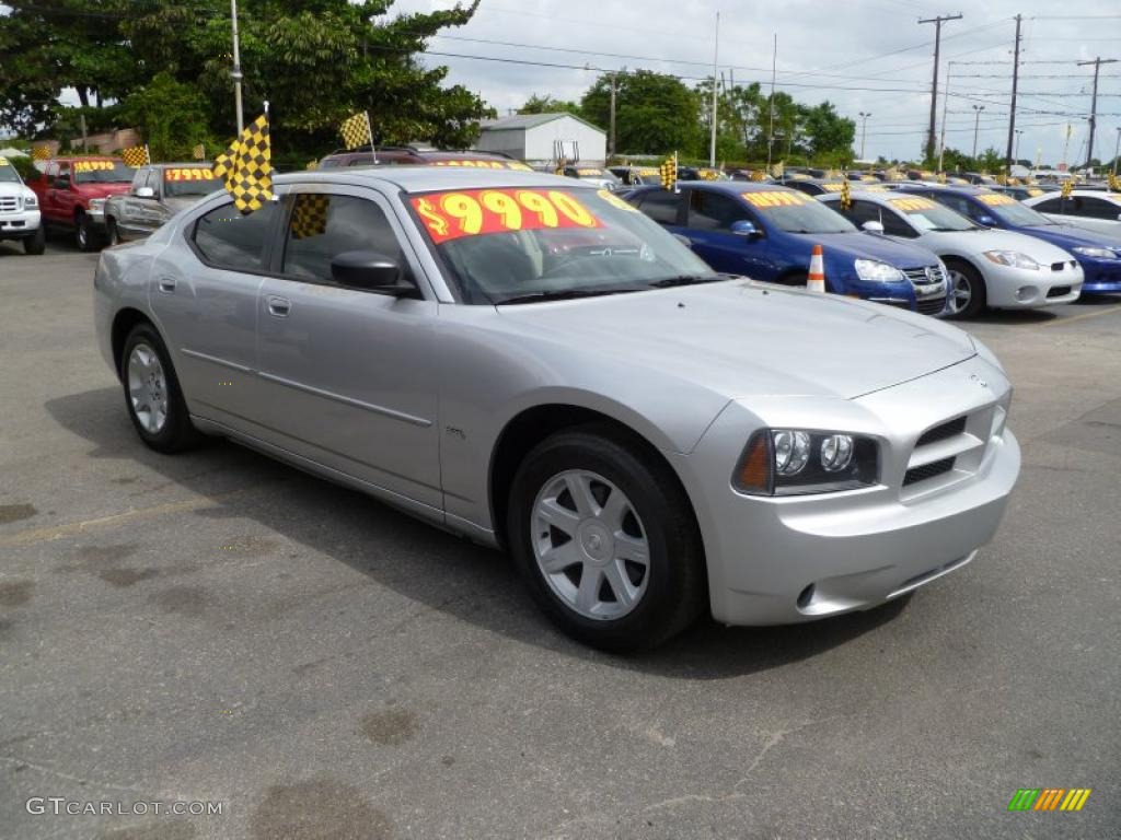 2006 Charger SE - Bright Silver Metallic / Dark Slate Gray/Light Graystone photo #1