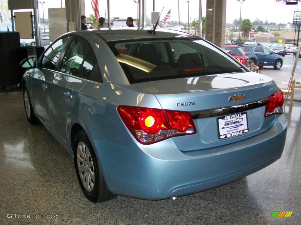 2011 Cruze LT - Ice Blue Metallic / Jet Black photo #3
