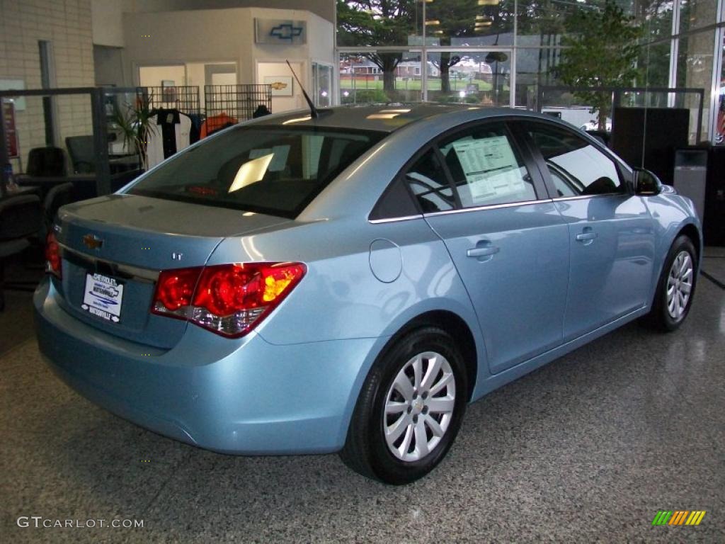 2011 Cruze LT - Ice Blue Metallic / Jet Black photo #5
