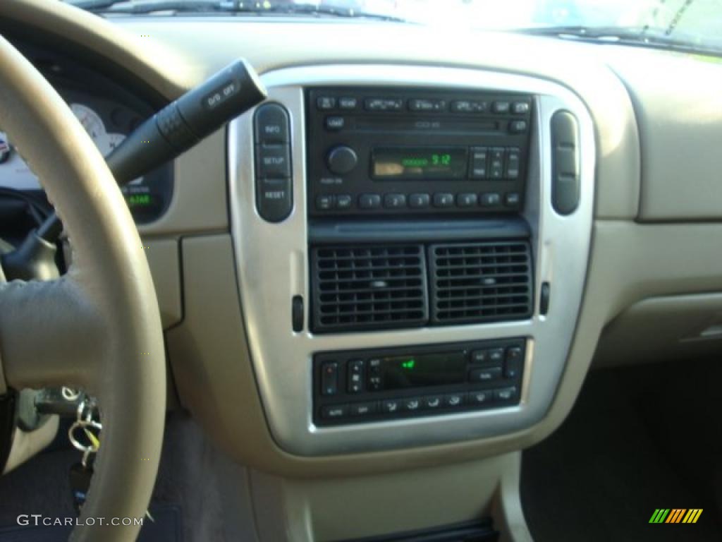 2004 Mountaineer V8 Premier AWD - Ceramic White Pearl / Medium Dark Parchment photo #13