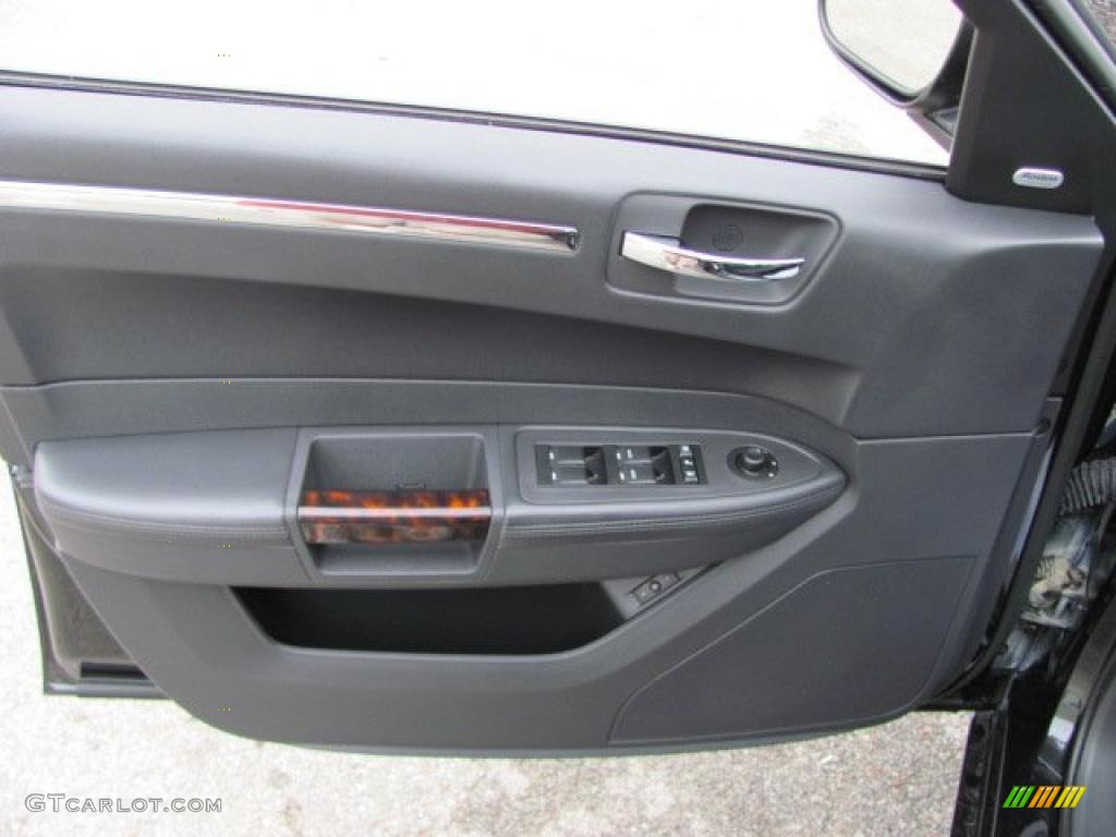 2008 Chrysler 300 C HEMI Dark Slate Gray Door Panel Photo #38665298