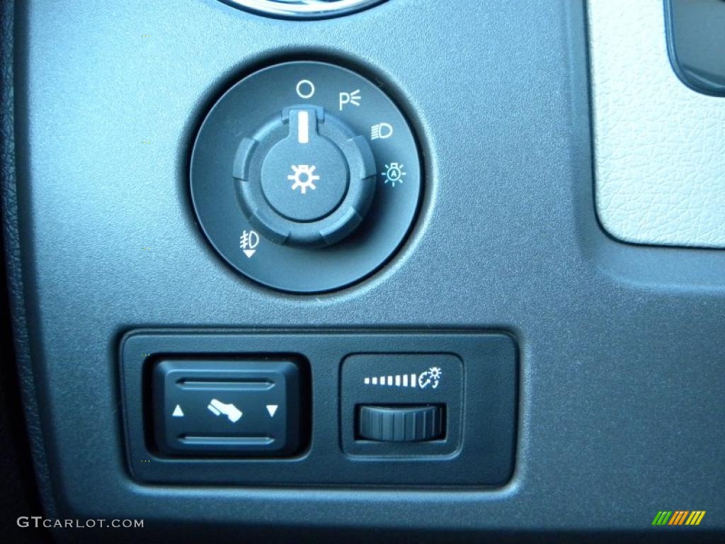 2010 Ford F150 XLT SuperCab 4x4 Controls Photo #38666334
