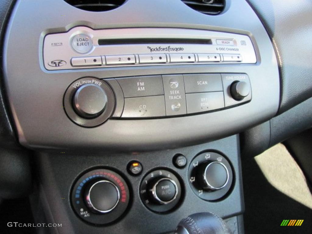 2007 Mitsubishi Eclipse SE Coupe Controls Photo #38666530