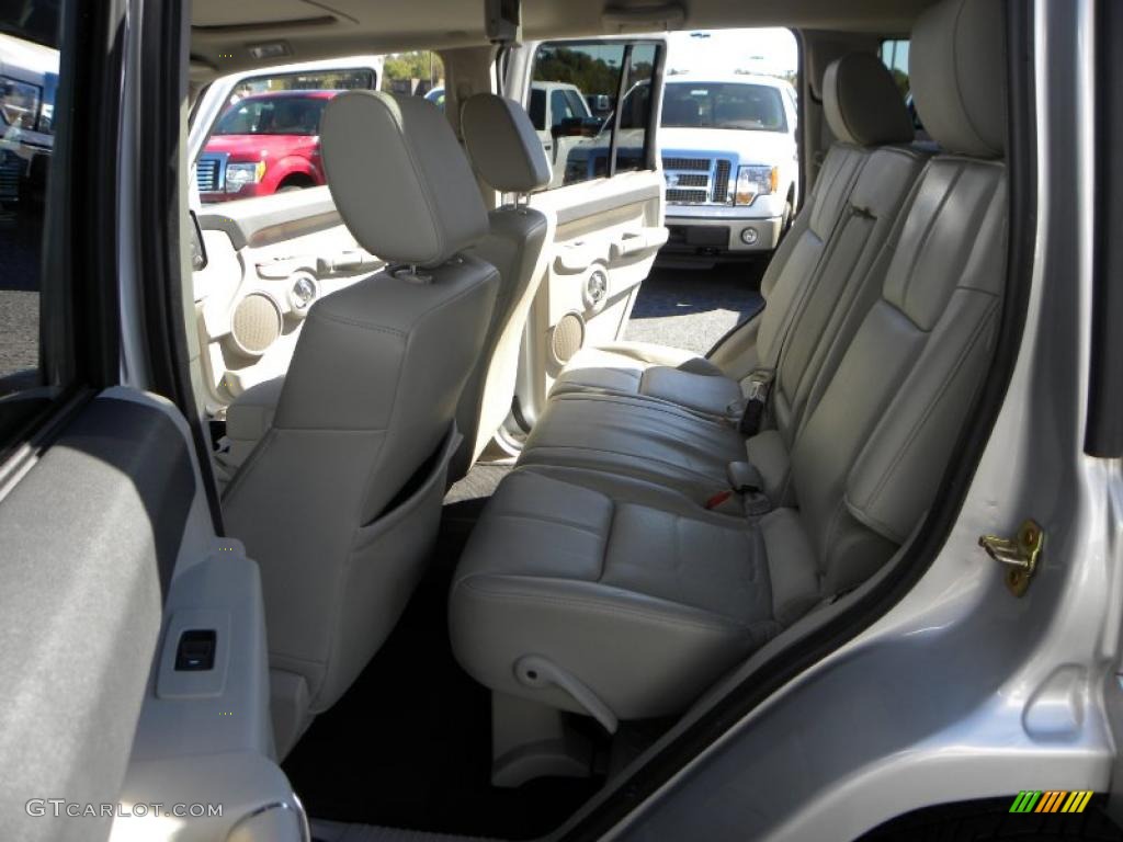 Dark Slate Gray/Light Graystone Interior 2006 Jeep Commander Limited Photo #38667314