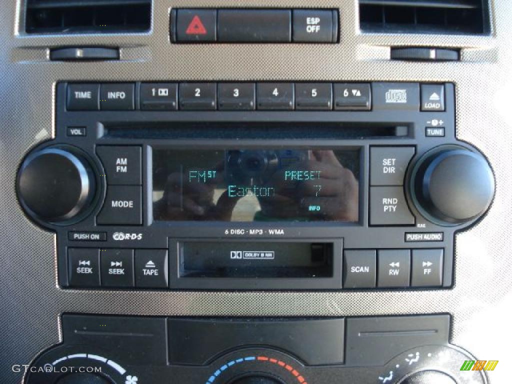 2007 Chrysler 300 Standard 300 Model Controls Photo #38668810