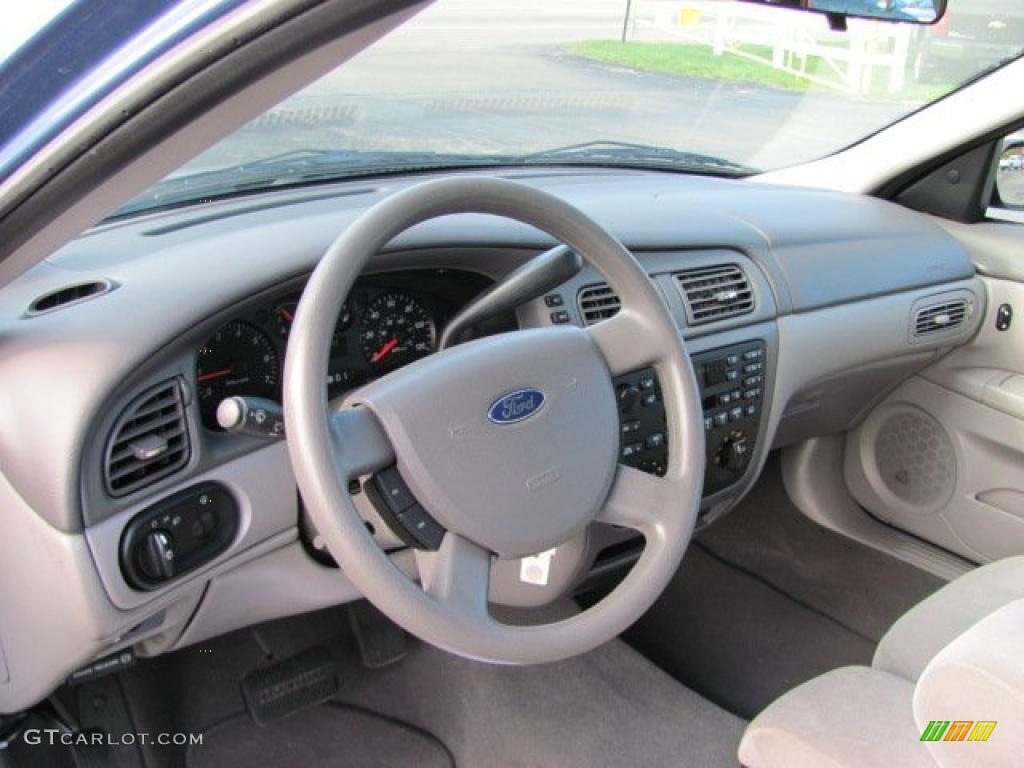 Medium Graphite Interior 2004 Ford Taurus SE Sedan Photo #38668910