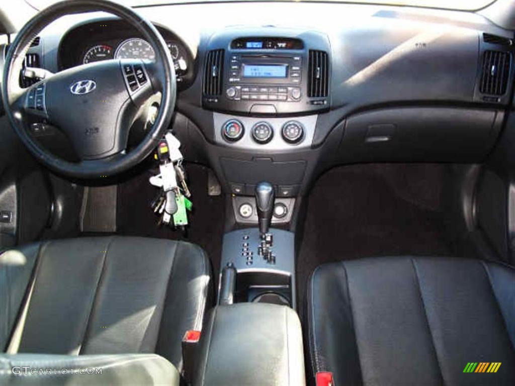 2009 Elantra SE Sedan - Purple Rain / Black photo #10