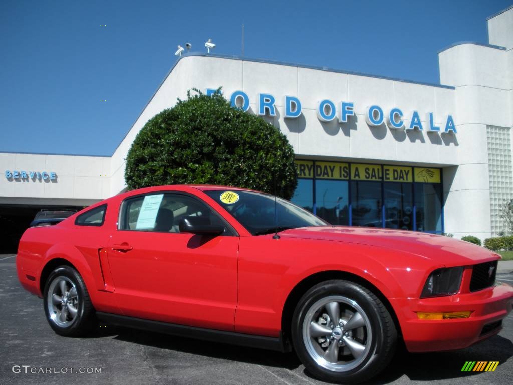 2006 Mustang V6 Deluxe Coupe - Torch Red / Light Parchment photo #1