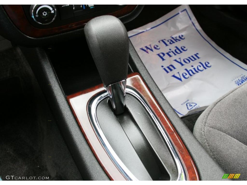 2010 Chevrolet Impala LT Transmission Photos