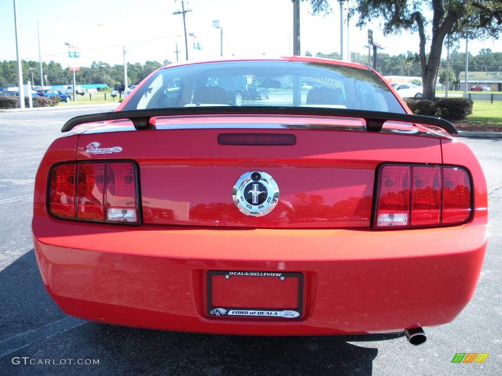 2006 Mustang V6 Deluxe Coupe - Torch Red / Light Parchment photo #4
